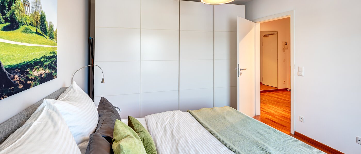 apartamento München Schwabing-Nord (zw. Leopoldstraße & Englischen Garten) 03 dormitorio 9573