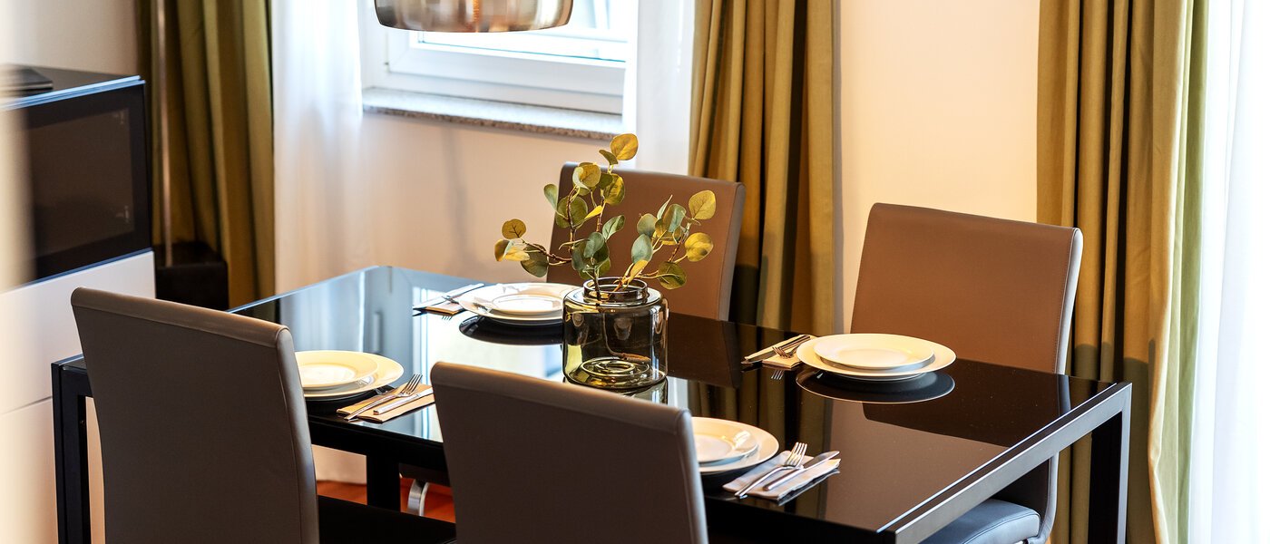 apartamento München Schwabing-Nord (zw. Leopoldstraße & Englischen Garten) 02 zona de día  9573