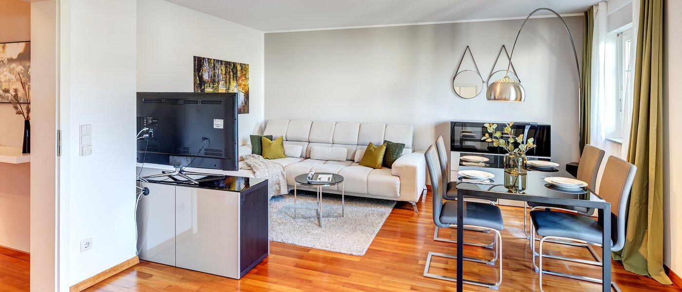 apartamento München Schwabing-Nord (zw. Leopoldstraße & Englischen Garten) 03 zona de día  9573