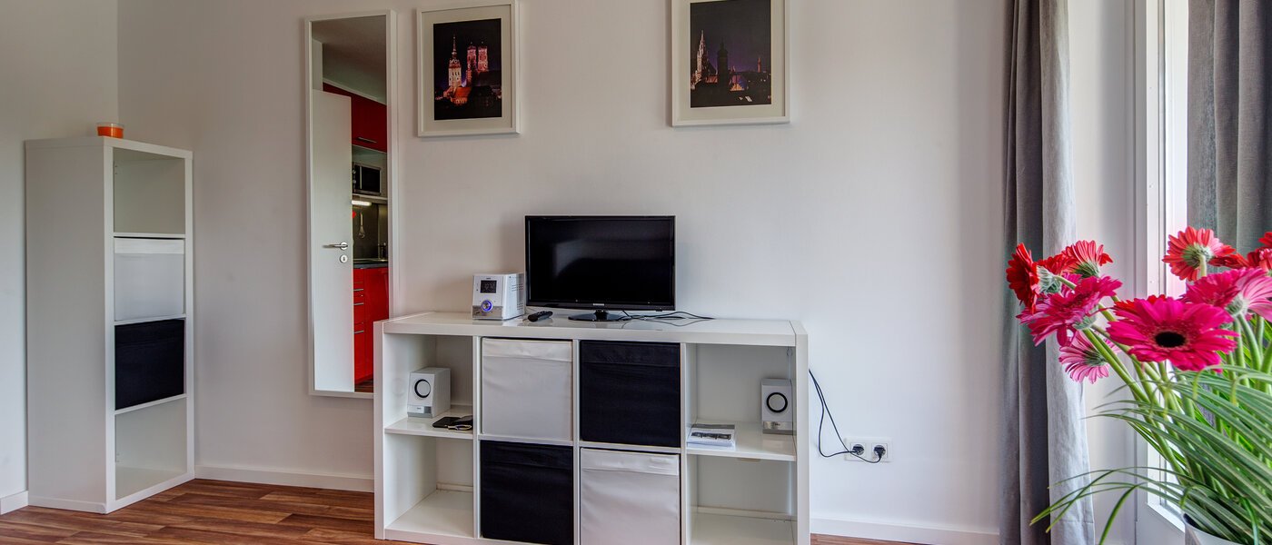 apartamento München Schwabing-Nord (zw. Leopoldstraße & Englischen Garten) 02 salón 9622