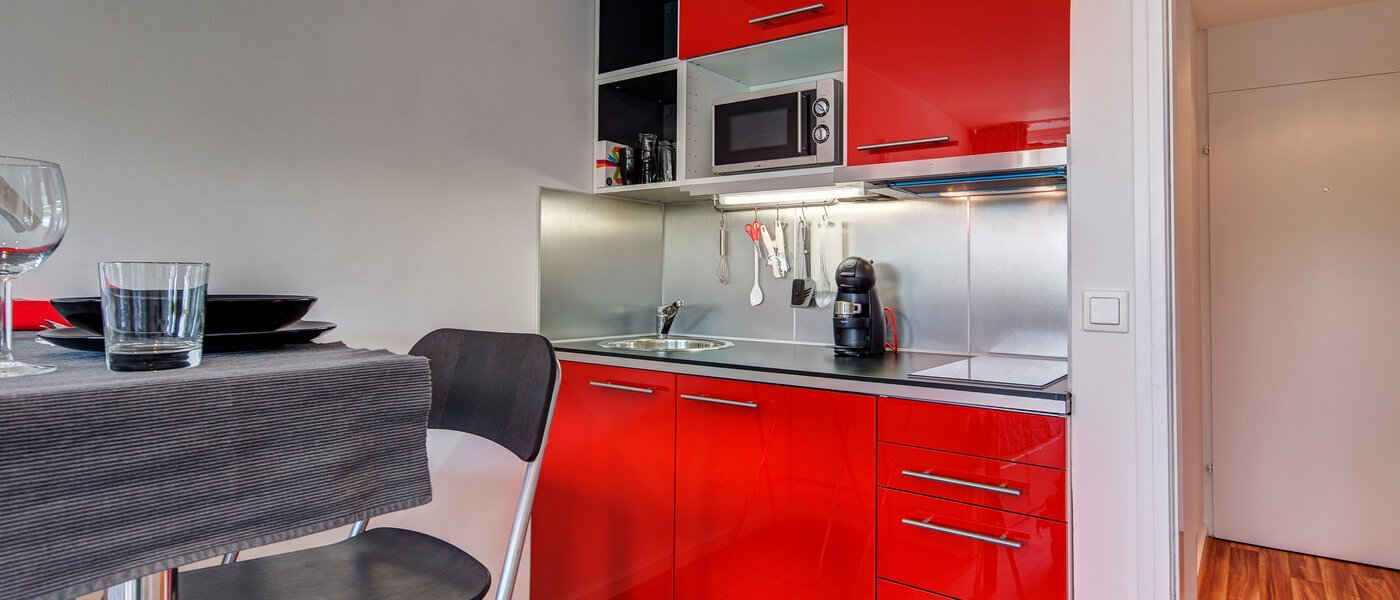 apartamento München Schwabing-Nord (zw. Leopoldstraße & Englischen Garten) 01 cocina 9622