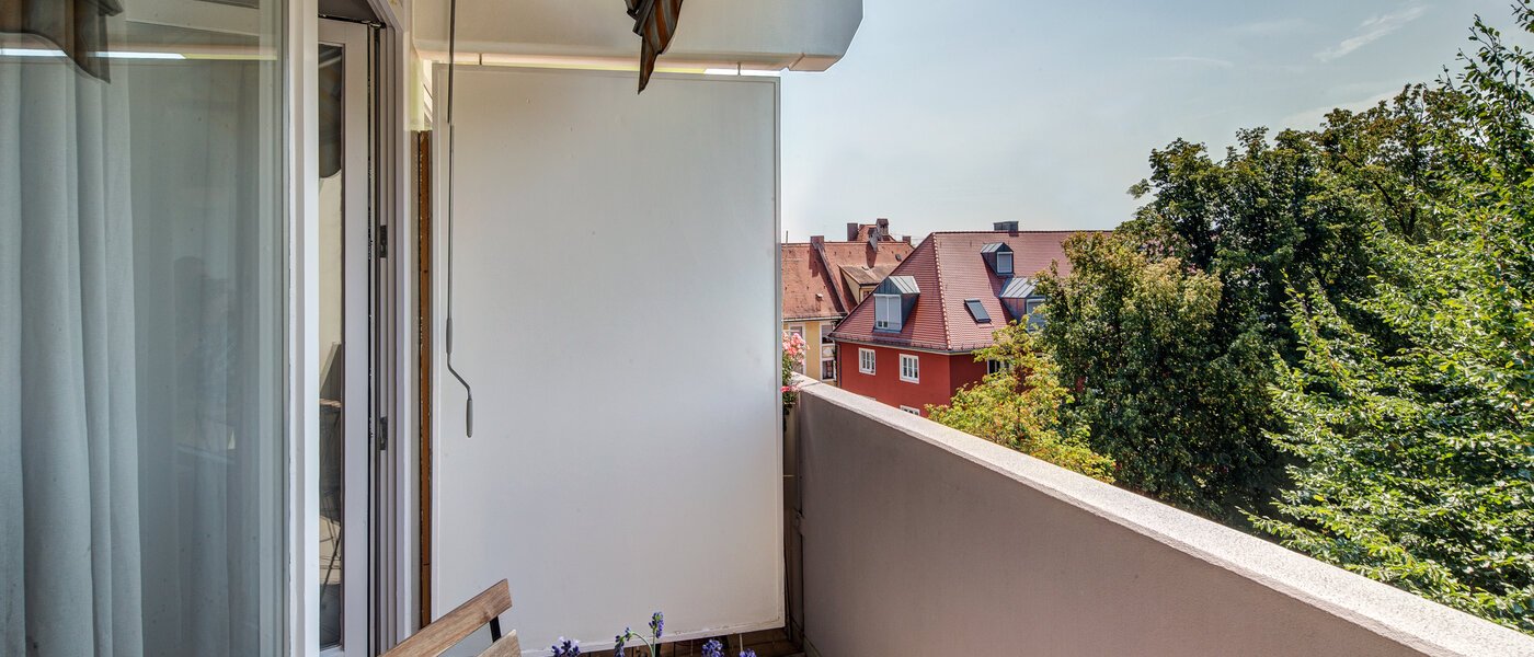 apartamento München Schwabing-Nord (zw. Leopoldstraße & Englischen Garten) 03 balcón 9622