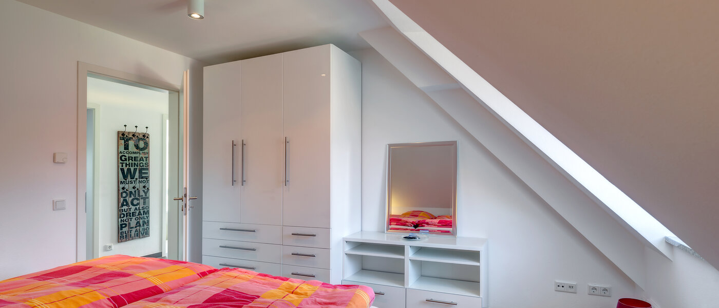 ático con terraza München Obermenzing 02 1. dormitorio 9637