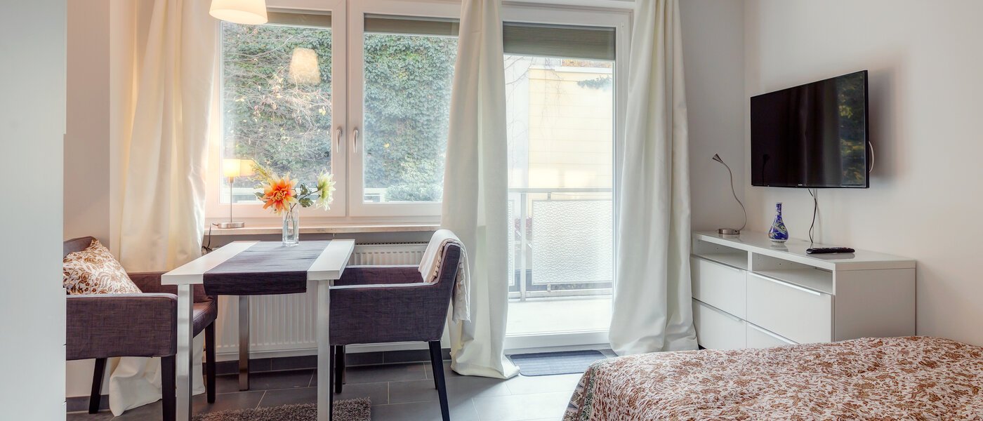 apartamento München Schwabing (rechts der Leopoldstraße) 02 salón 9736