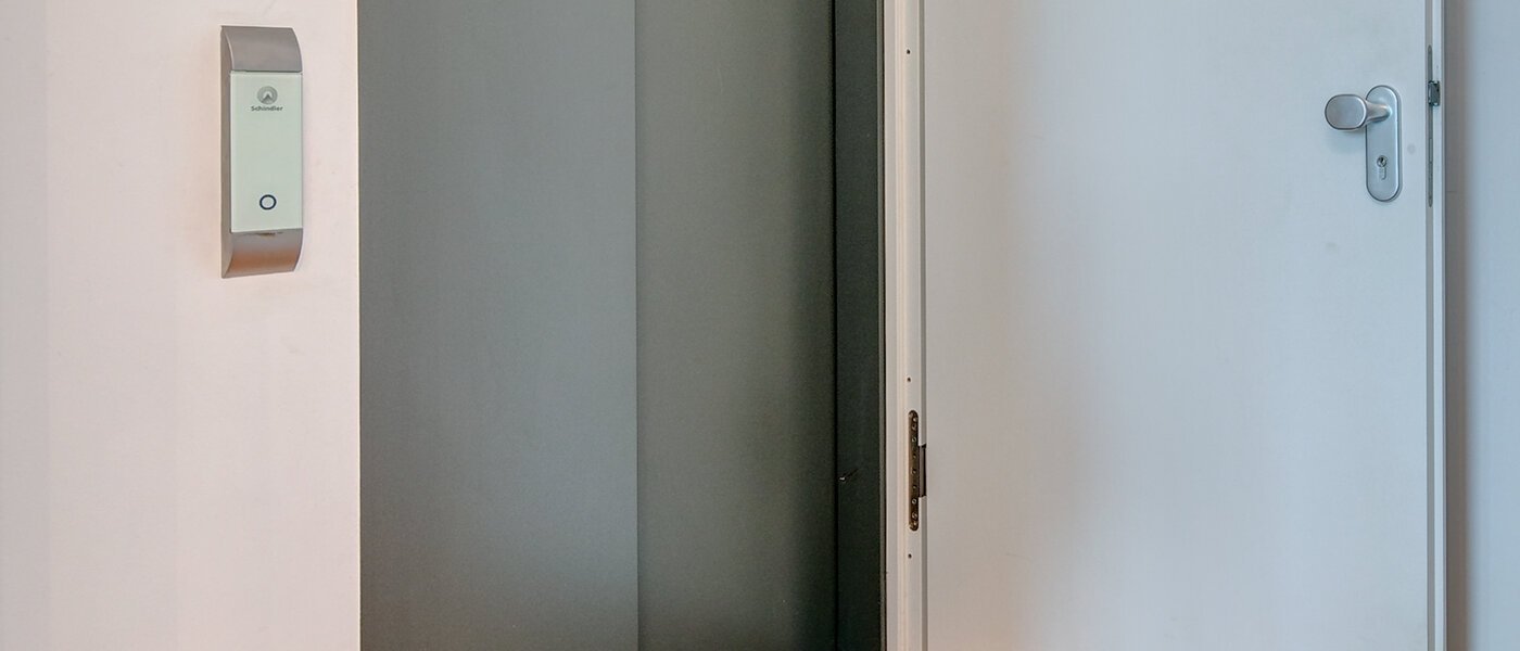 ático lujoso München Obergiesing 01 pasillo 9778