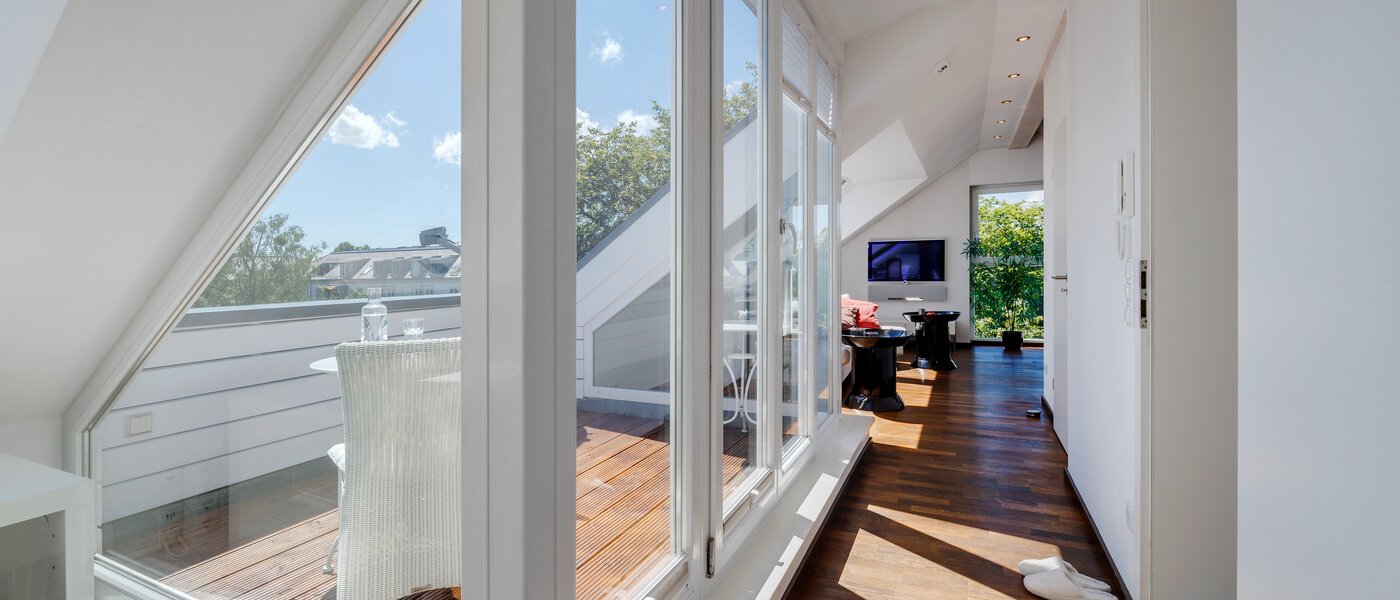 ático con terraza München Untermenzing 02 pasillo 9794