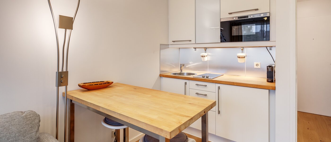 apartamento München Schwabing-Nord (zw. Leopoldstraße & Englischen Garten) 02 cocina 9873