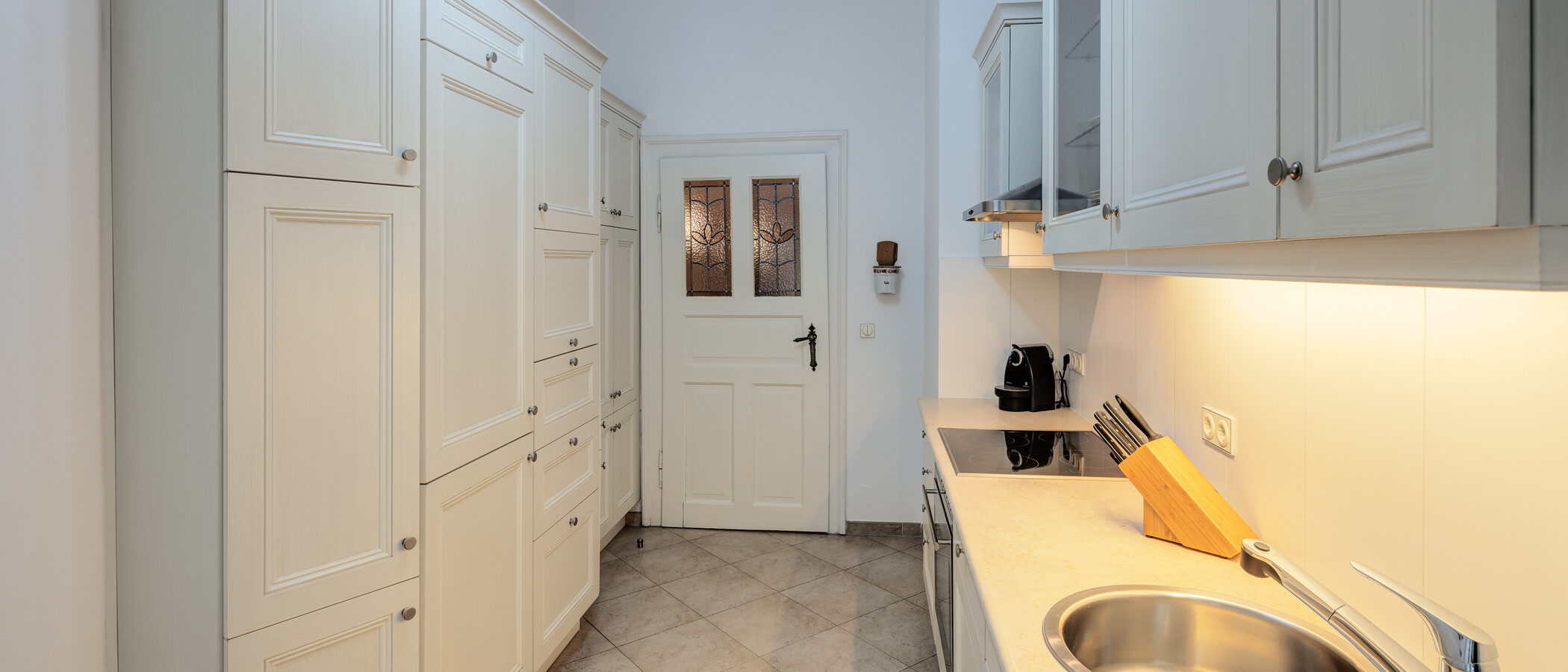 apartamento München Schwabing-Nord (zw. Belgrad- & Leopoldstraße) 04 cocina 9895