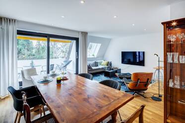  Se alquila apartamento en planta alta con muebles de diseño