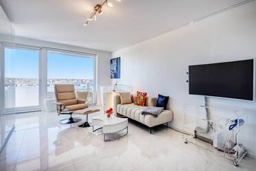 Apartamento de lujo en alquiler con vistas a los Alpes y piscina. 