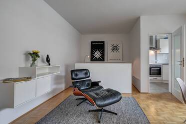 Elegante apartamento de 1,5 habitaciones bellamente amueblado