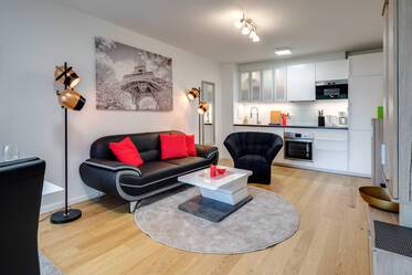 Se alquila apartamento de 2 habitaciones con jardín