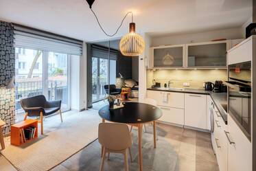 Precioso apartamento de 1 habitación amueblado con muebles de alta calidad en Schwabing.