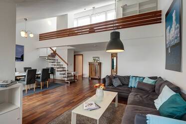 Piso con galería amueblado muy bonito en Thalkirchen