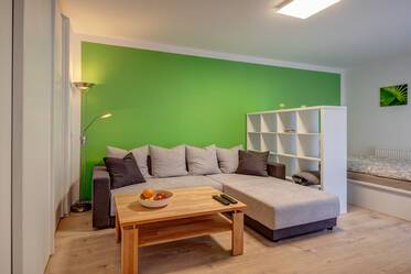 Cerca de Goetheplatz: apartamento de época de 1,5 habitaciones recién amueblado