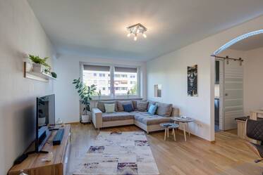 Nuevo, como nuevo amueblado apartamento de 2 habitaciones en Forstenried