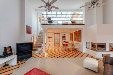 Soleado apartamento en la azotea con galería en Schwabing