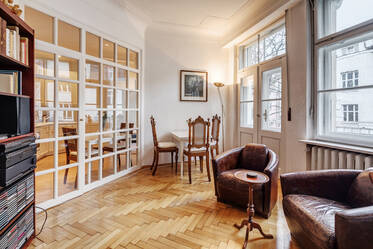 Schöner Gründerzeitaltbau, mit Balkon zum Innenhof