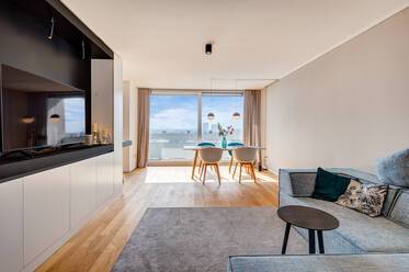 Apartamento amueblado muy bonito en Arabellapark