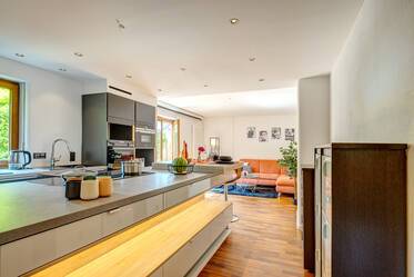 Se alquila apartamento con jardín bien equipado cerca del metro