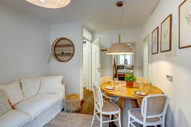 Apartamento histórico modernamente amueblado junto al río Isar