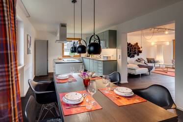 Tranquilo apartamento de 3 habitaciones con jardín de invierno y balcón