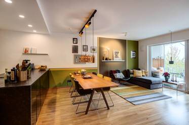 Bonito apartamento de 4 habitaciones con dos balcones
