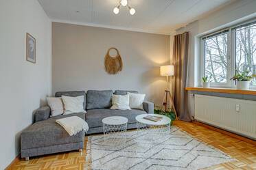 Encantador apartamento con balcón, muebles en su mayoría nuevos