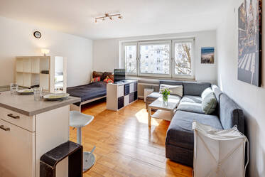 Apartamento en la ciudad: soleado, moderno, ubicación tranquila en el patio trasero