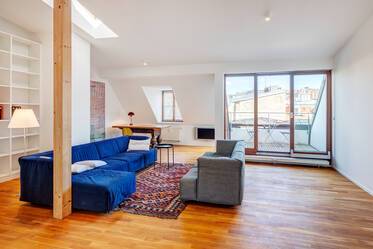 Luminoso ático: ¡tu nuevo y acogedor hogar!