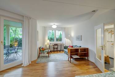 Se alquila encantador apartamento con terraza