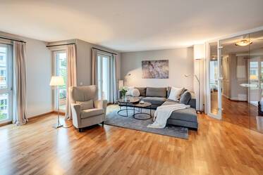 Apartamento de primera clase con 2 balcones, azotea-terraza