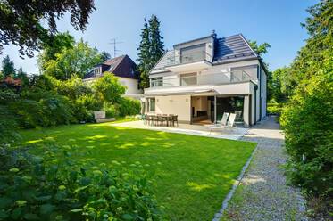 Casa unifamiliar amueblado en Obermenzing