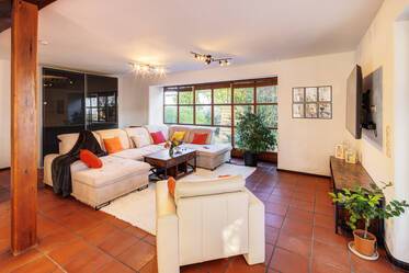 Casa pareada amueblada bonita en Obersendling