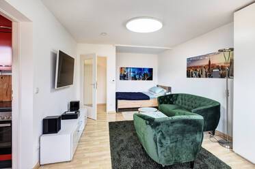 Precioso apartamento de 1 habitación con cocina independiente.