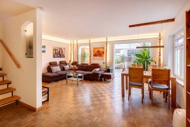 Casa unifamiliar con piscina natural y sauna