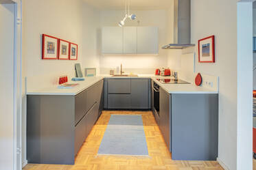 Apartamento luminoso y céntrico en edificio histórico trasero