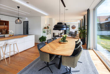 Preciosa vivienda de diseño arquitectónico en Fahrenzhausen