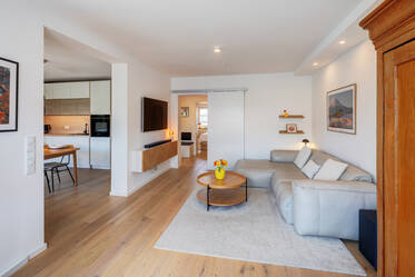 Schwabing-West: elegante piso de 3 habitaciones en alquiler