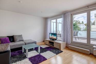 Apartamento con terraza soleada en la azotea cerca de Kolumbusplatz