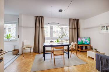 Luminoso apartamento amueblado de 1 habitación en el barrio de los museos.