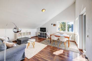 Untermenzing: bonito ático de 2 habitaciones