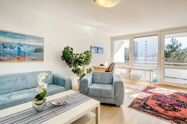 Soleado apartamento de 3 habitaciones con balcón