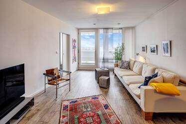 Apartamento de 2 habitaciones en Olympiadorf con balcón y parking