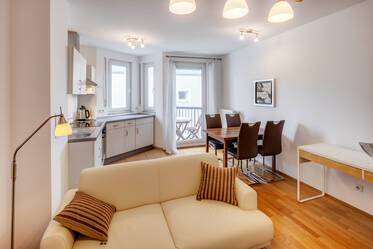 Apartamento moderno y soleado con lavadora y aparcamiento
