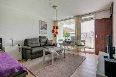 Moderno estudio con sauna y piscina compartidas en Múnich Sendling-Westpark