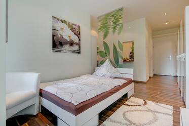 Neuhausen: Bonito y luminoso apartamento cerca de Rotkreuzplatz