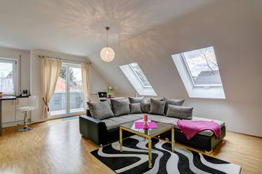 Apartamento amueblado en planta alta con plaza de aparcamiento individual