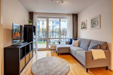 Apartamento en planta baja con terraza y jardín