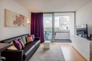 Apartamento moderno con piscina en el edificio